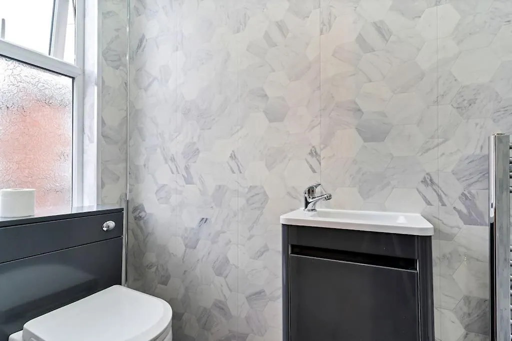 Semesterbostad Liz'S 4 Bed House: Close To The Motor Point Arena Nottingham